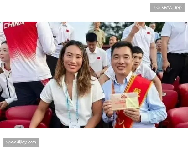 明星观礼阅兵郑钦文神情肃穆张雨霏感动落泪武大靖张凯丽骄傲发文致敬